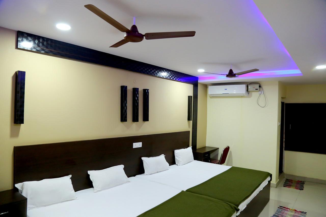 Divya Lodge Hyderabad Exterior foto
