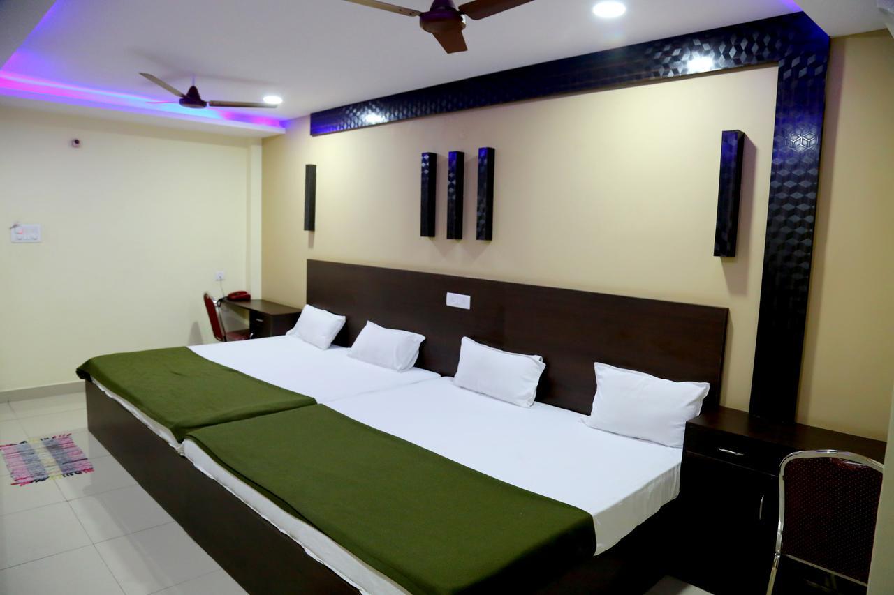 Divya Lodge Hyderabad Exterior foto
